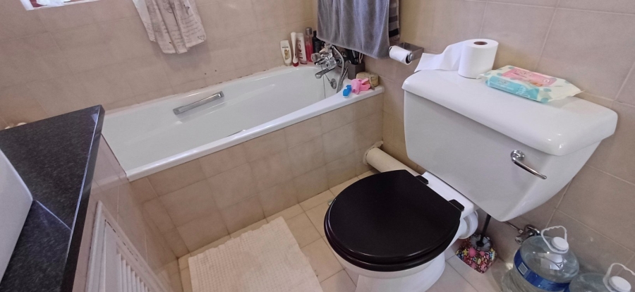 To Let 3 Bedroom Property for Rent in Hospitaalheuwel Free State
